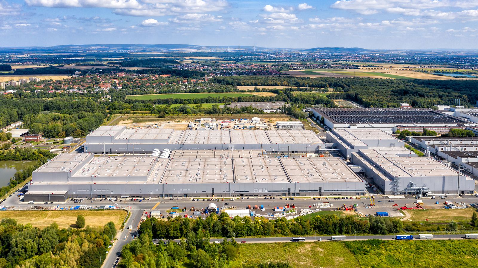 VW: Ξεκίνησε την παραγωγή των δικών της μπαταριών